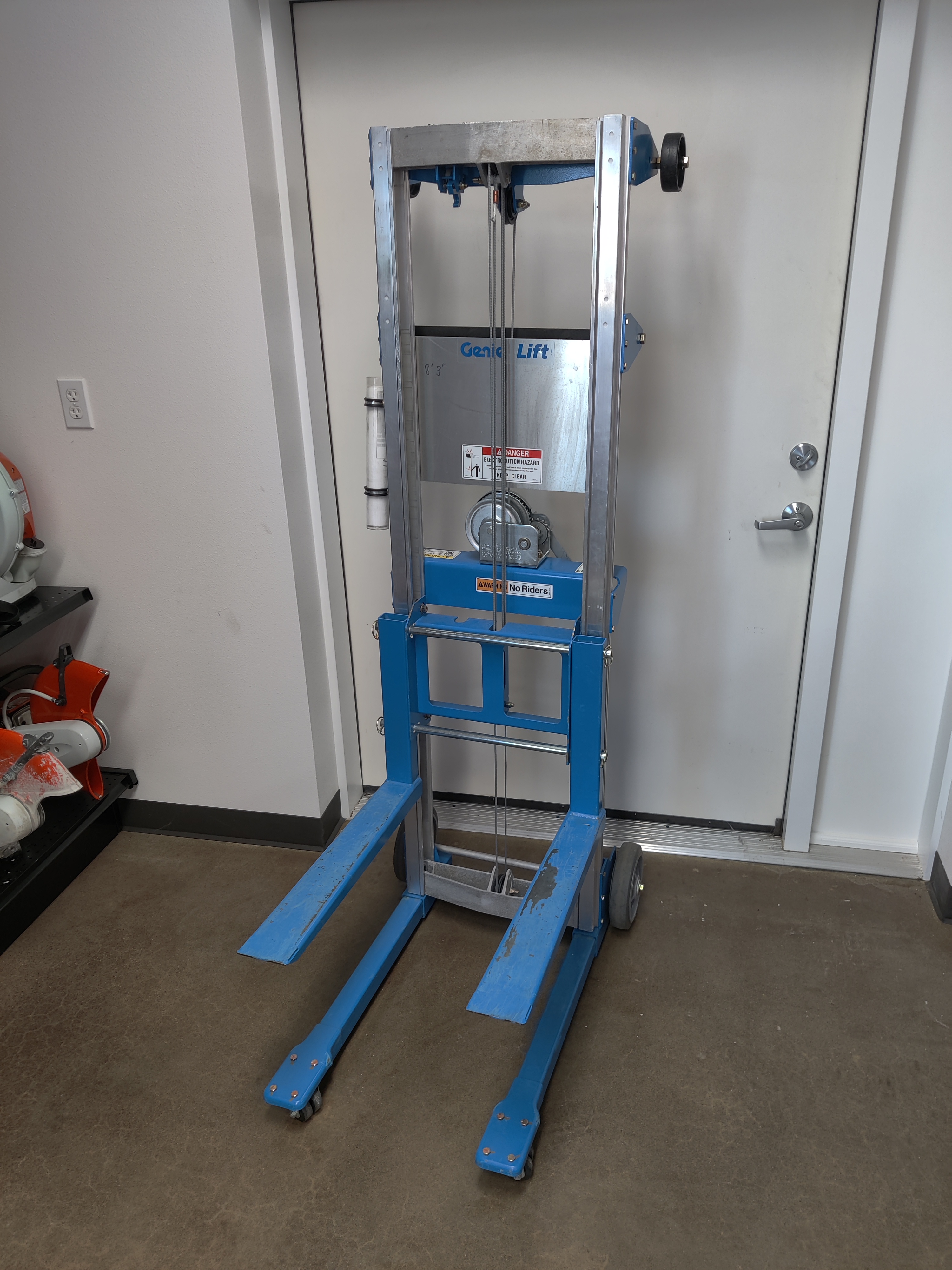 Lift, Material, 400 lb Manual GL-8'